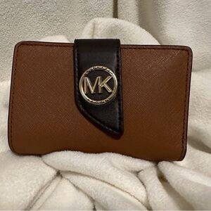 Michael Kors Medium Signature Wallet
